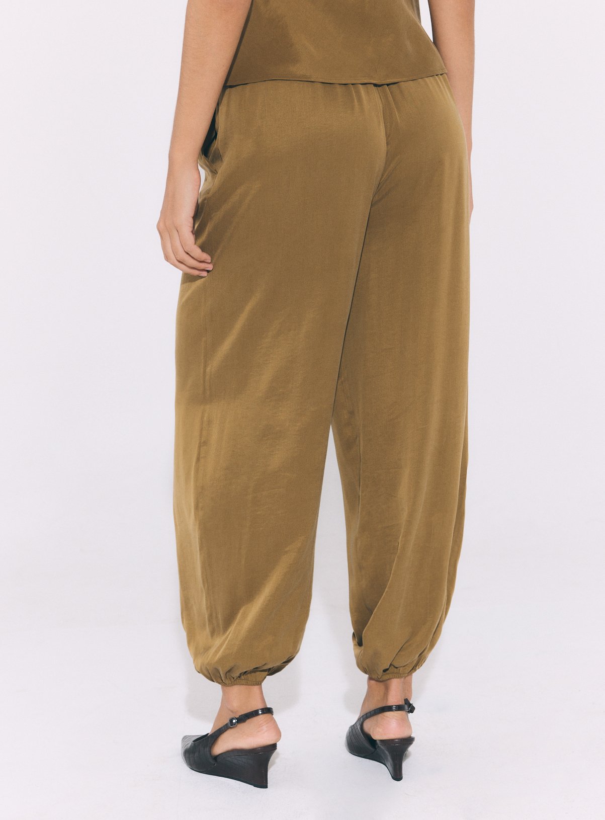 Khaki Sandwash Balloon Leg Trousers 18 - Image 4 thumbnail
